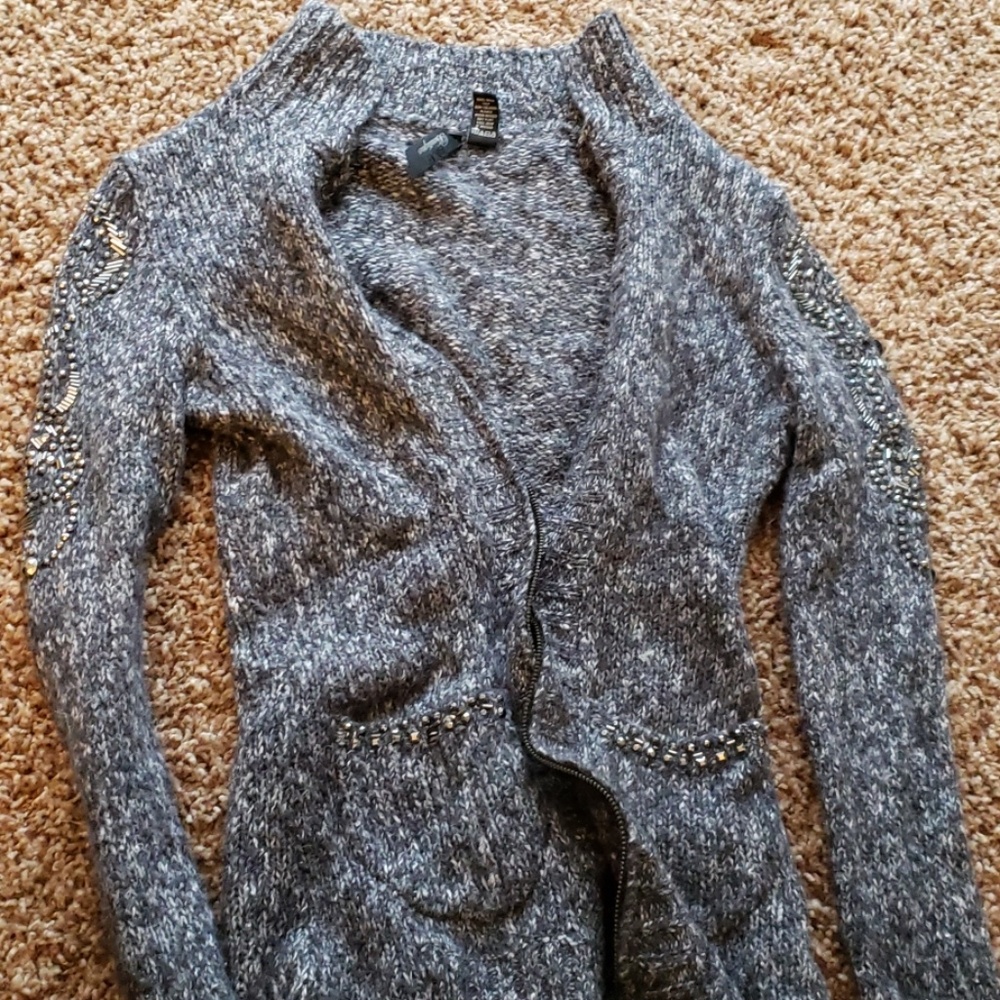 Cardigan sweater